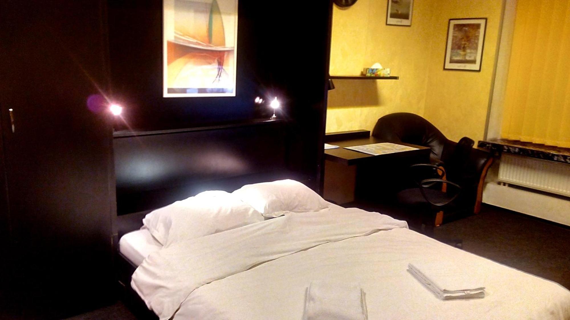 RomPromo Plus Accommodation Bucarest Esterno foto